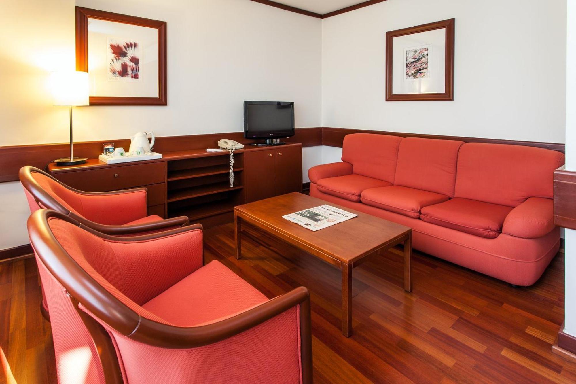 Lisbon-continental By Ihg Hotel