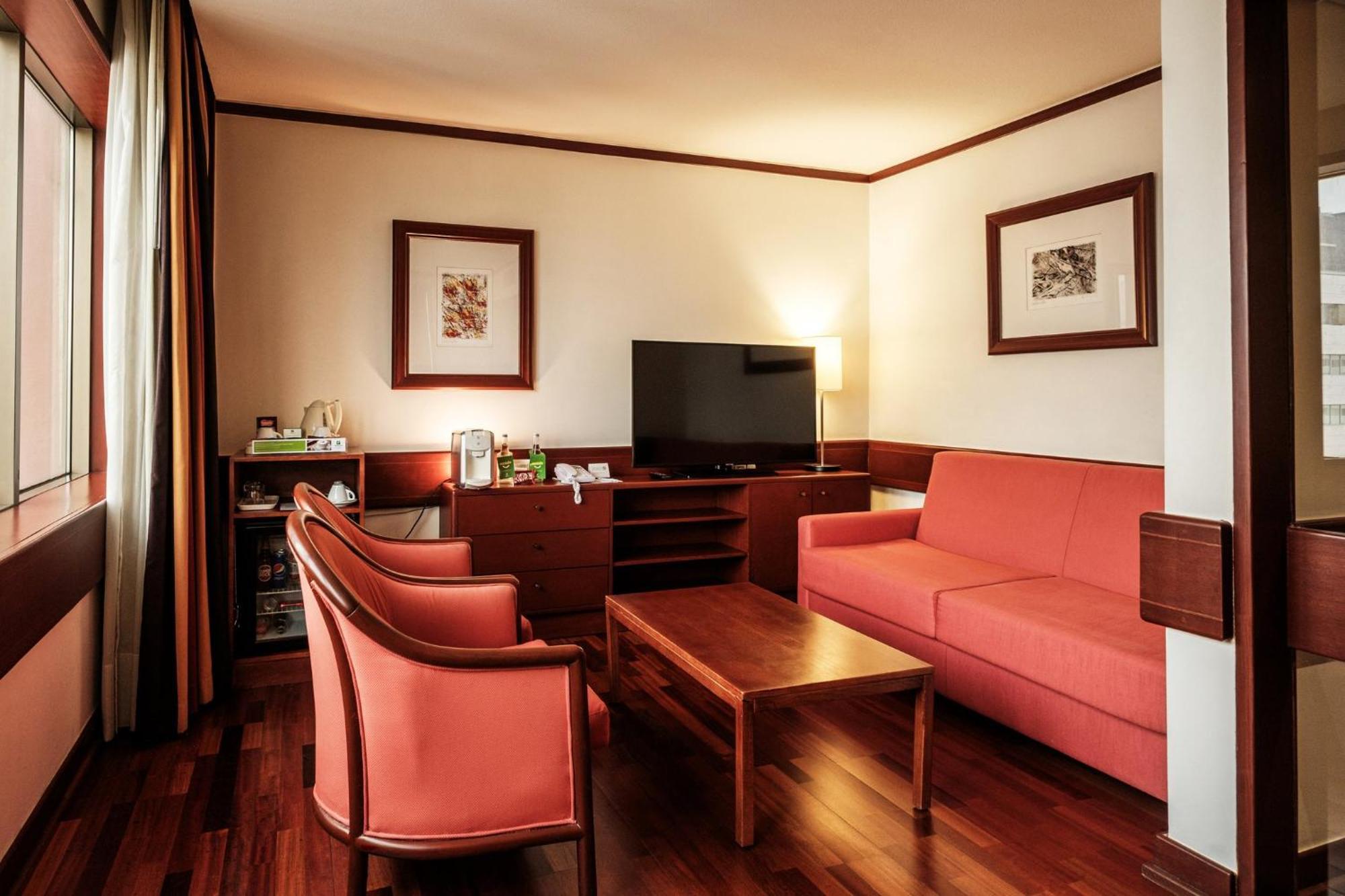 Lisbon-continental By Ihg 4* Lissabon