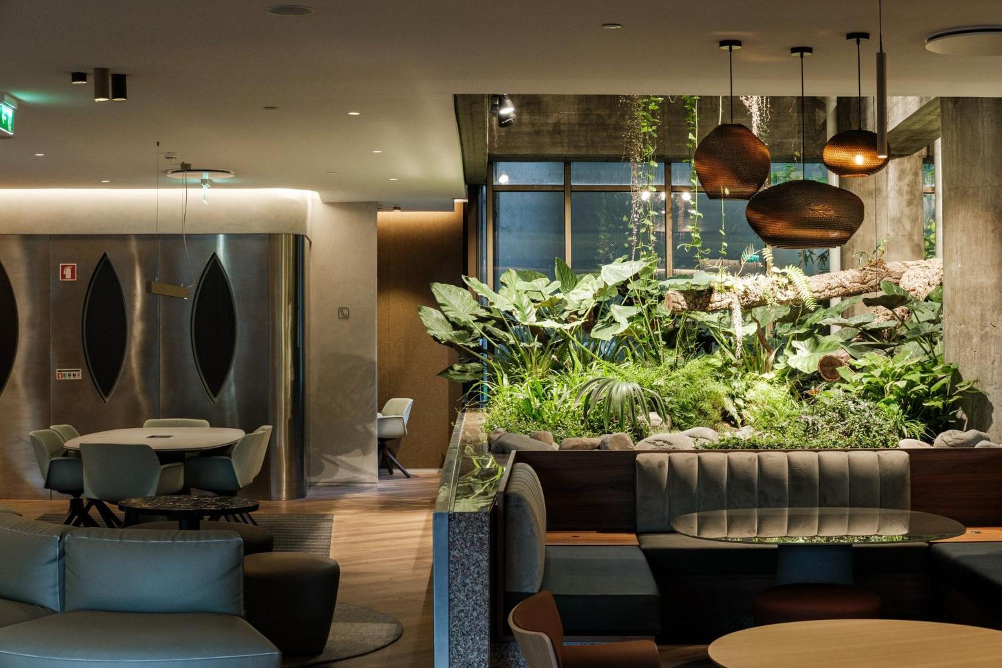 Lisbon-continental By Ihg 4* Lissabon