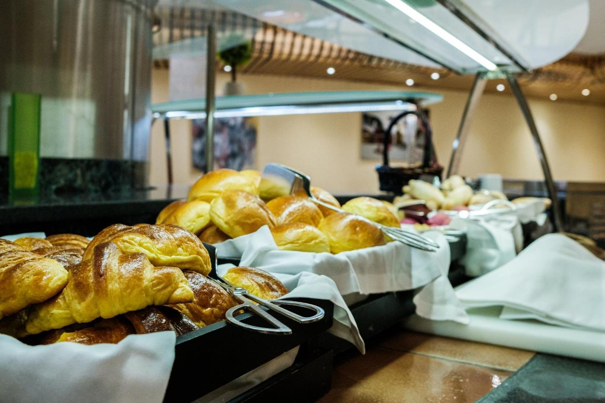 Lisbon-continental By Ihg Lissabon