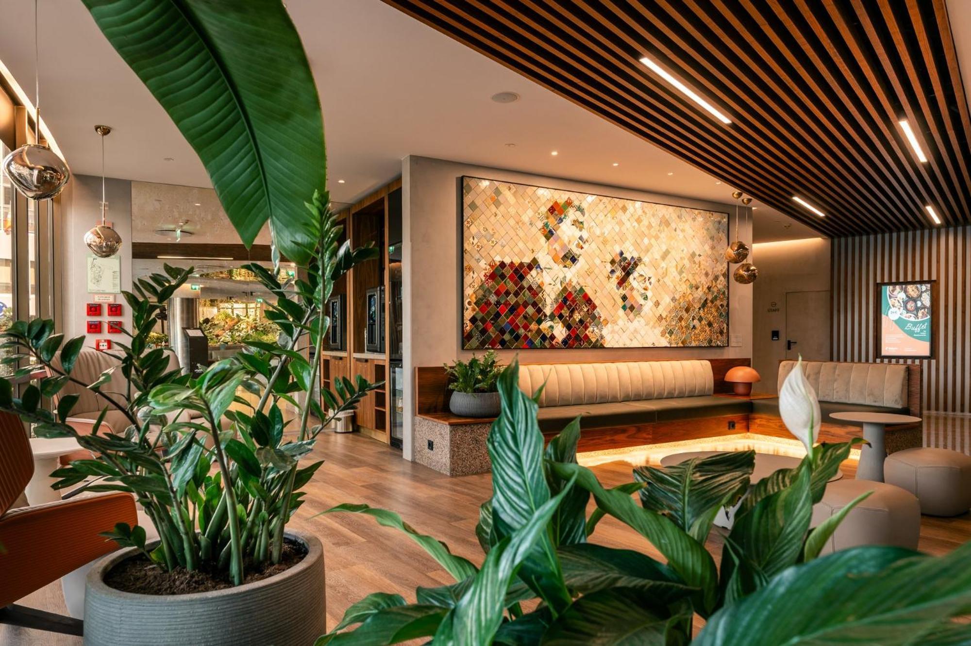 Lisbon-continental By Ihg Lissabon